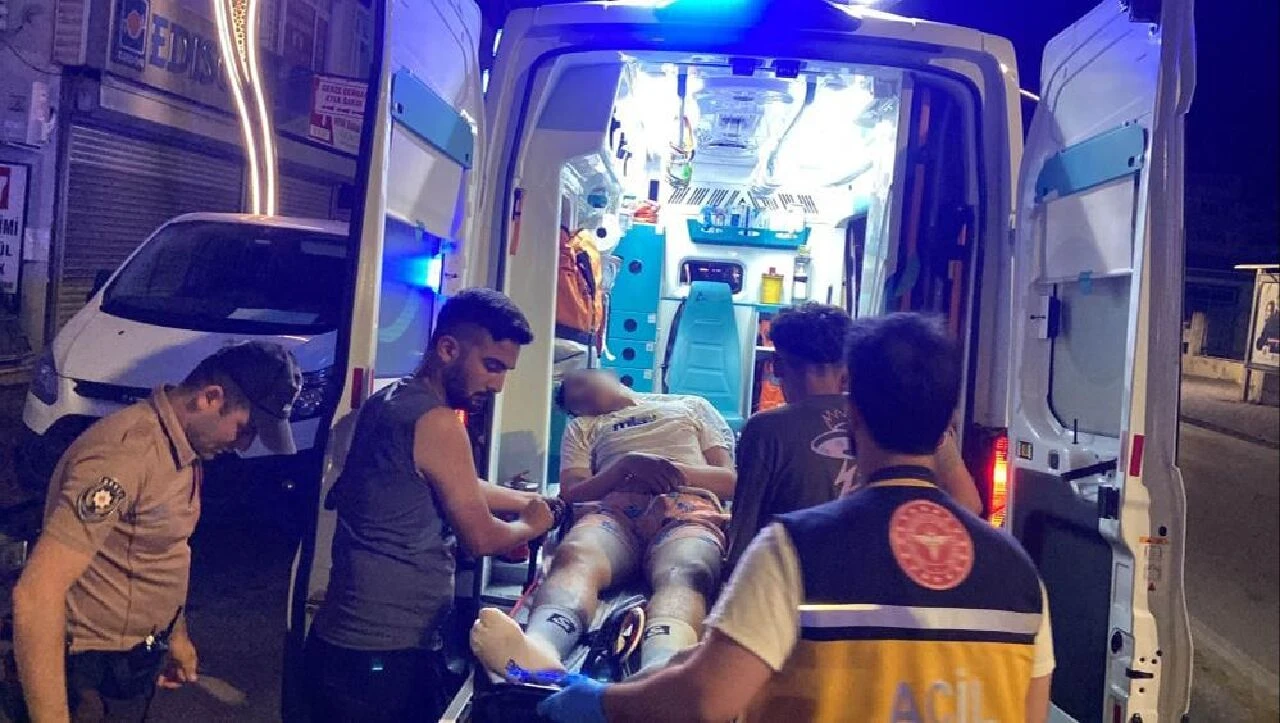 Kaldırımda korku dolu anlar! Öldü sandılar sarhoş çıktı