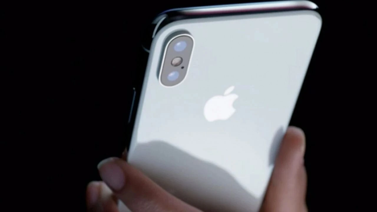 Apple, iPhone X modelini vintage listesine aldı