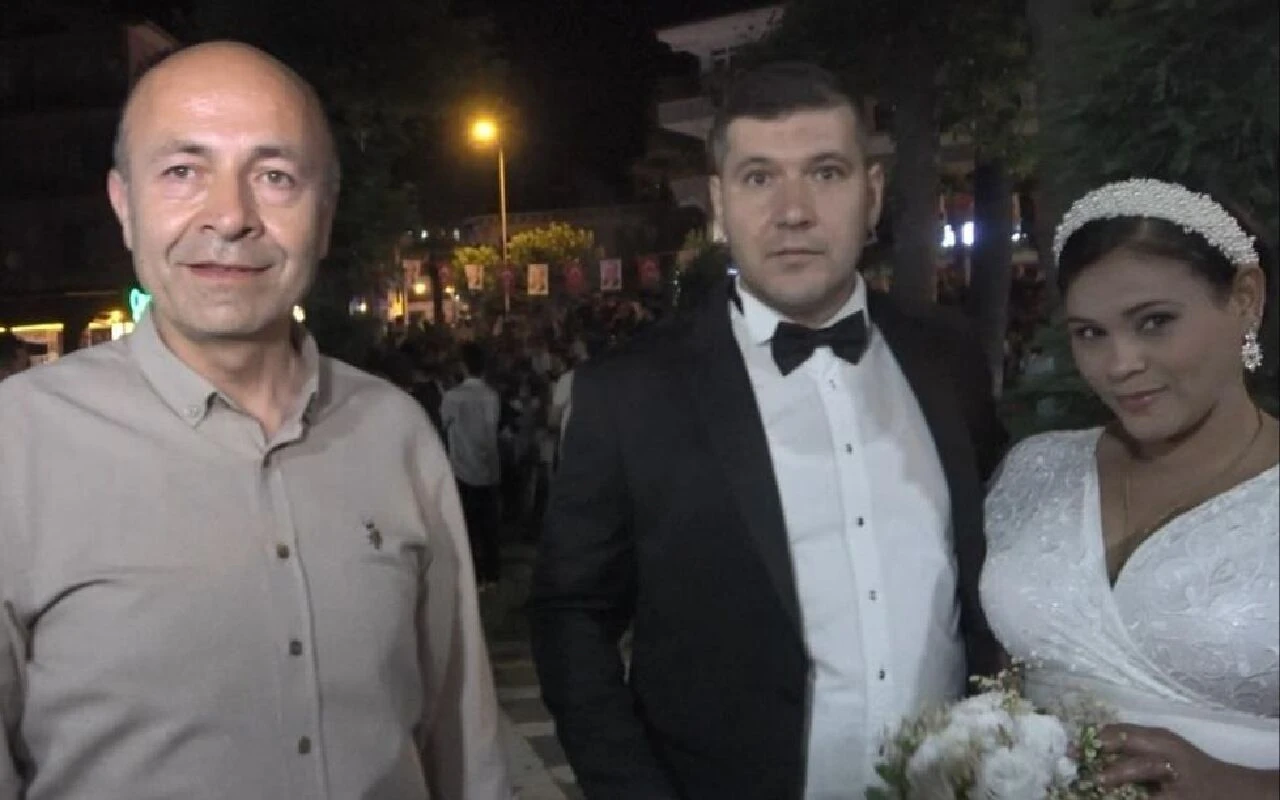 Düğünden çeyrek final zaferine! Gelinlik ve damatlıkla maçı izlediler  - 2. Resim