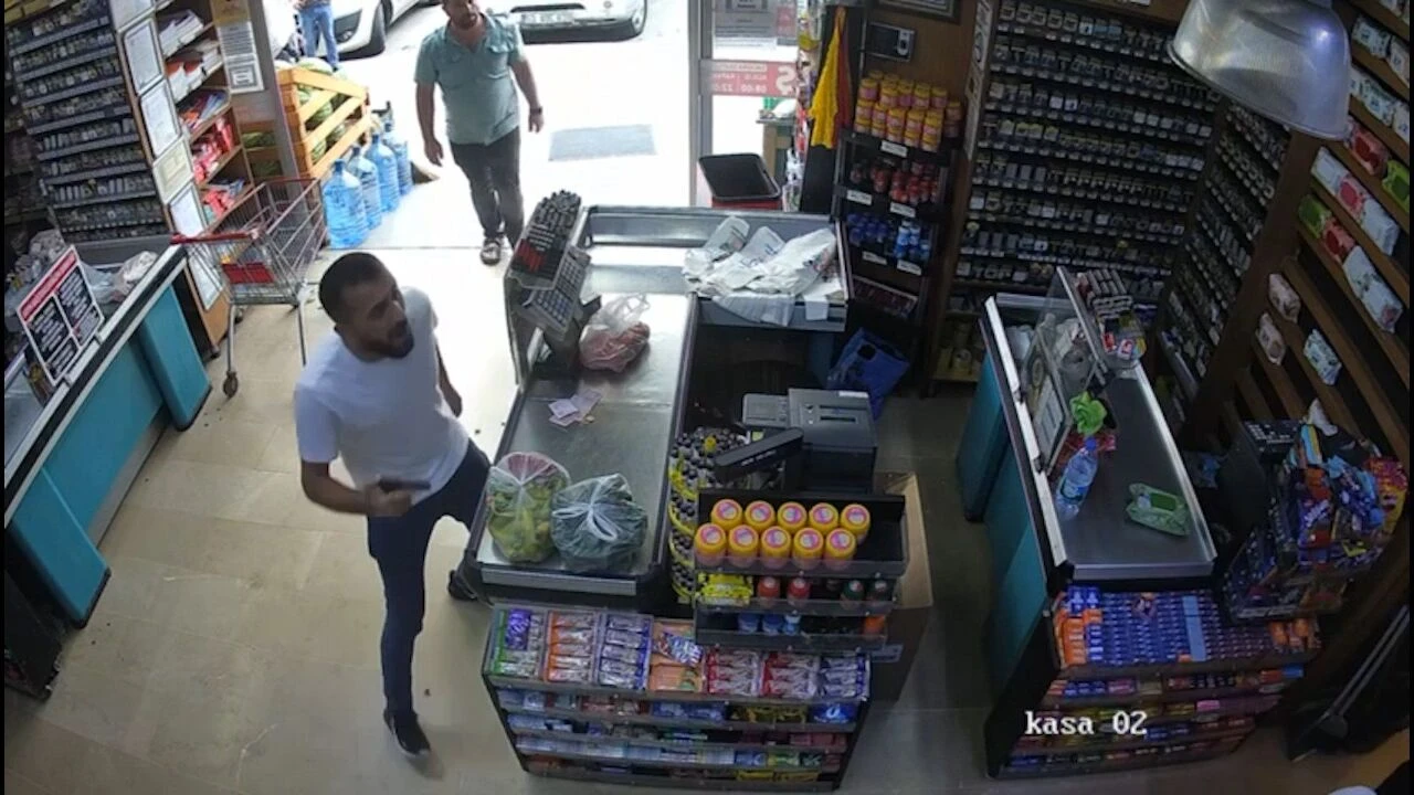 Eski belediye başkanının öldüğü kavga kamerada! Market içindeki kargaşa böyle görüntülendi - 1. Resim