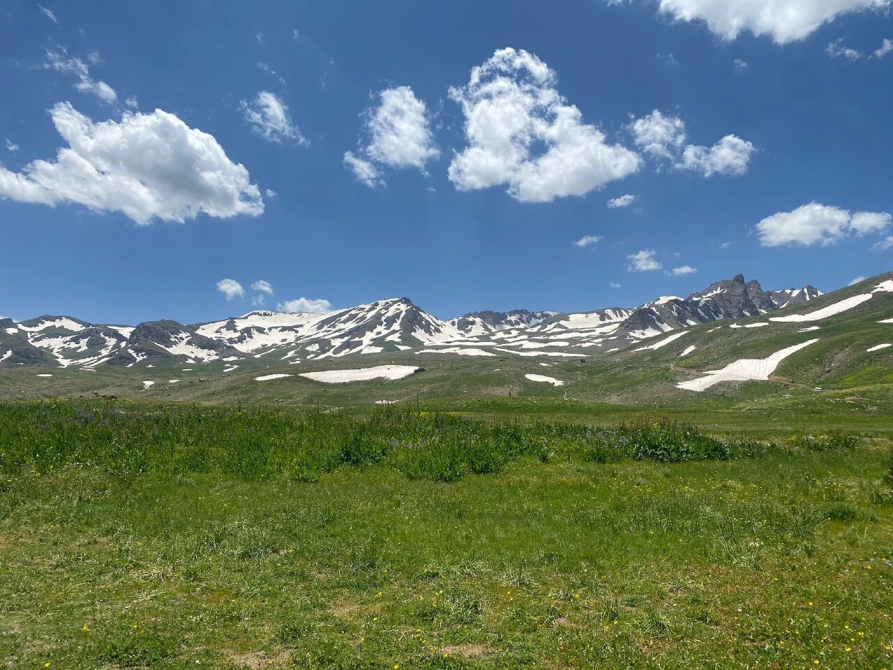 Kamp tutkunlarının yeni rotası Hakkari Cilo Dağı! Cennet Cehennem Vadisi kampçılarını bekliyor - 1. Resim