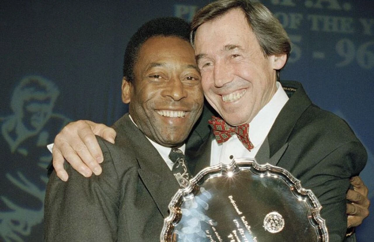 Mert Günok'un kurtarışı 1970'deki Pele'nin tarihi pozisyonunu hatırlattı: Gordon Banks varken bu çok zordu - 3. Resim