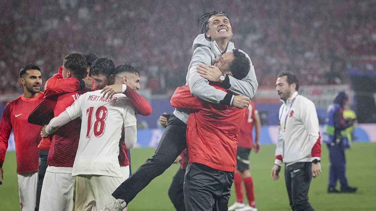 Montella'dan Avusturya maçı sonrası açıklama: Türk yüreğini sahada gördük - 1. Resim