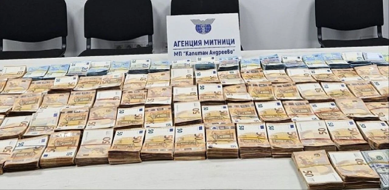 Otobüsün yatak kısmından çıktı! Tam 20 milyon TL değerinde...