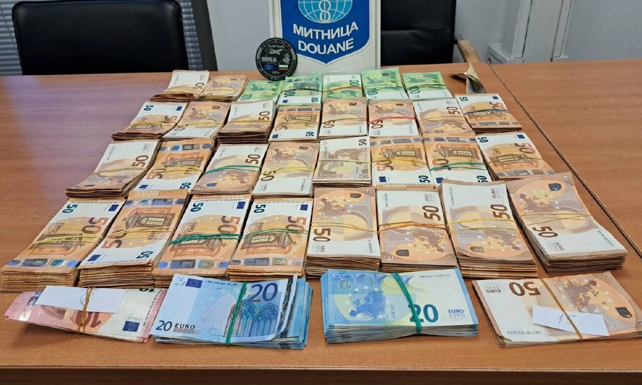 Otobüsün yatak kısmından çıktı! Tam 20 milyon TL değerinde...