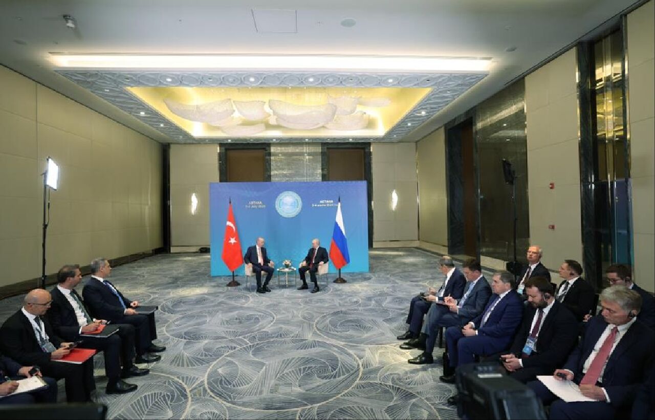 Son dakika | Astana'da kritik zirve! Cumhurbaşkanı Erdoğan'dan Putin'e Türkiye daveti - 1. Resim