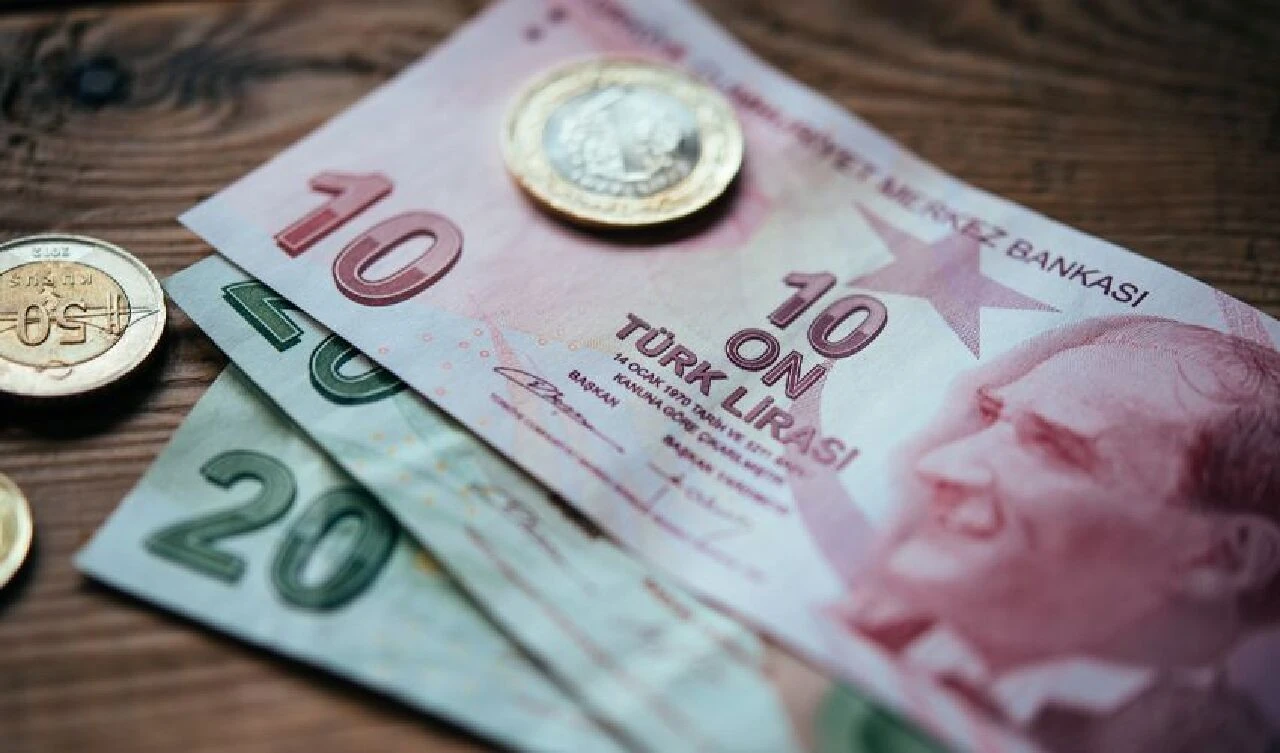 Sosyal destek ödemeleri sil baştan! Yaşlı aylığı, kıdem tazminatı tavanı, engelli maaşı, evde bakım aylığı yeniden hesaplandı