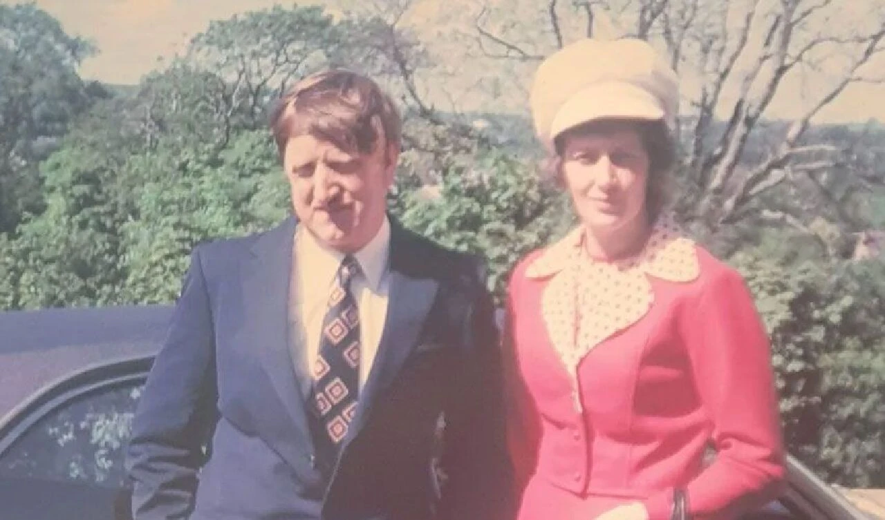 Eşinin iş tulumunu senelerce yıkaması ölümüne neden oldu! Aynı kaderi paylaştılar - 2. Resim