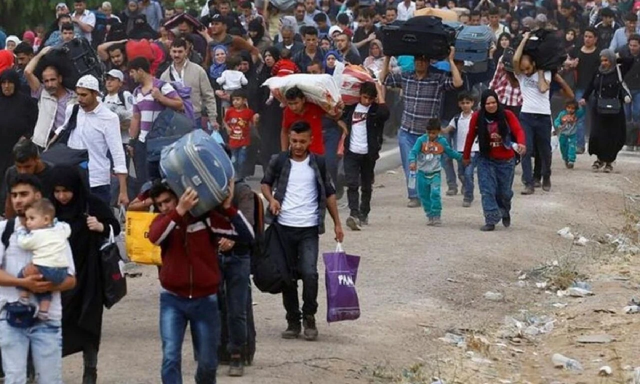 Fahrettin Altun'dan sığınmacı açıklaması: İnsani yaklaşım sergiliyoruz