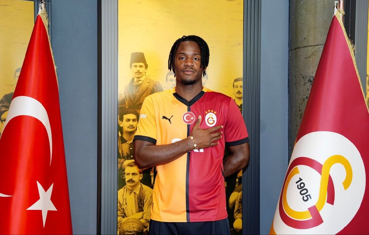 Galatasaray'da transfer olan Michy Batshuayi tarihe geçti: Üç büyüklerde forma giyen ilk yabancı - 3. Resim