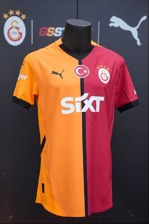 Galatasaray’ın yeni sezonda giyeceği 3 forma tanıtıldı: Fiyatı belli oldu! - 2. Resim