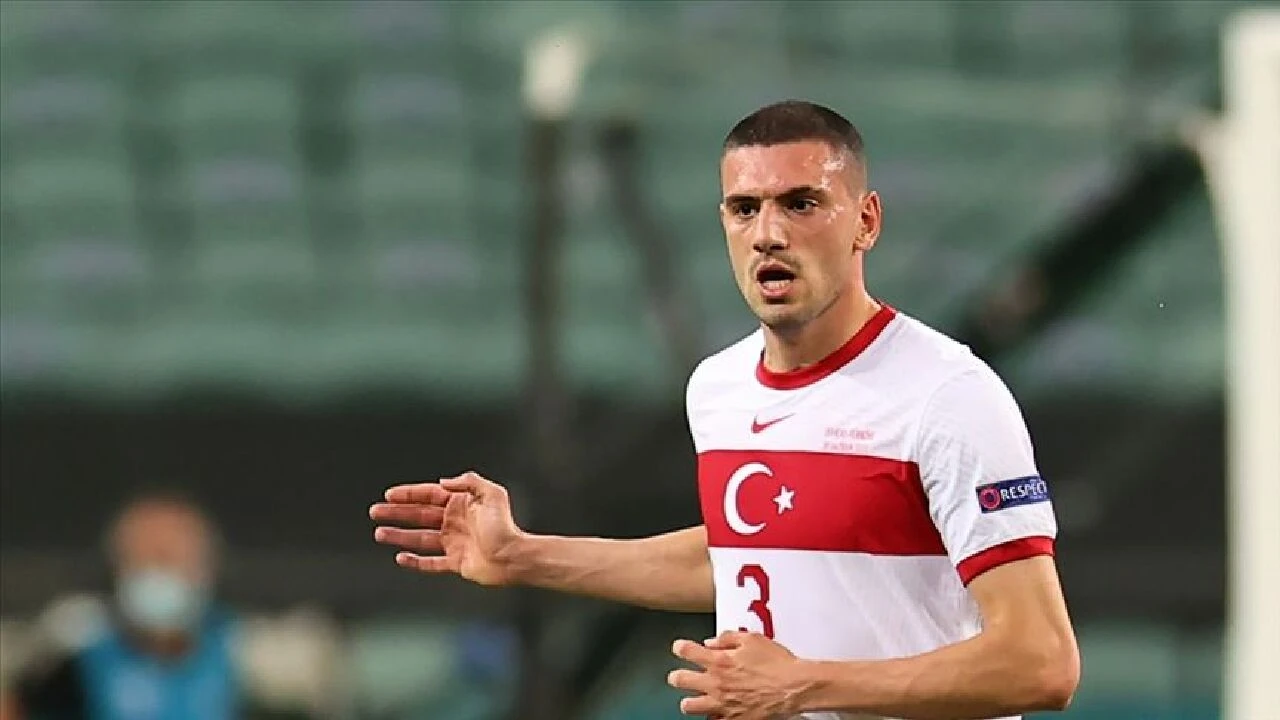 Merih Demiral 2012-2016 yılları arasında Fenerbahçe'nin altyapısında forma giydi - 1. Resim