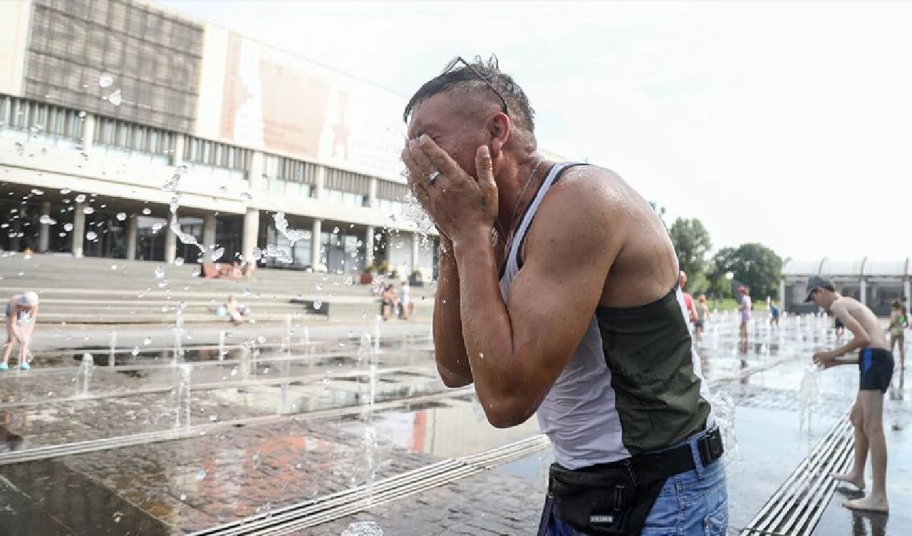 Rusya 107 yıl sonra bir ilki yaşıyor! Belediye başkanı uyardı: Dışarı çıkmayın - 1. Resim
