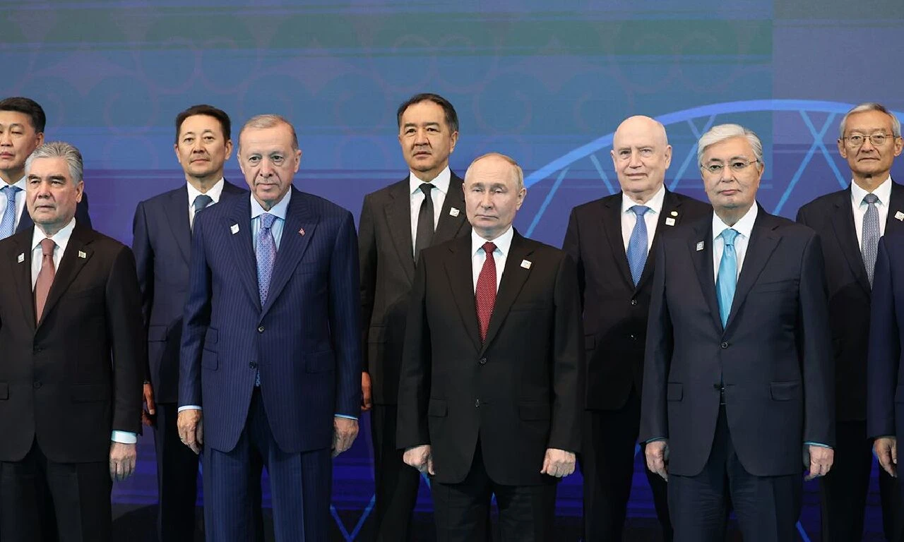 Son dakika | Cumhurbaşkanı Erdoğan'dan Astana'da kritik mesajlar: Dünya terör tehlikesiyle karşı karşıya - 2. Resim
