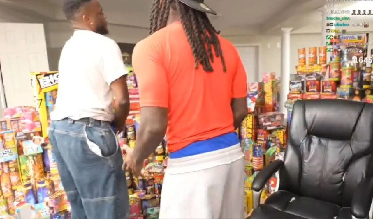 YouTuber Kai Cenat ve Mr. Beast'in oda dolusu havai fişeği patlattığı video kurgu çıktı!