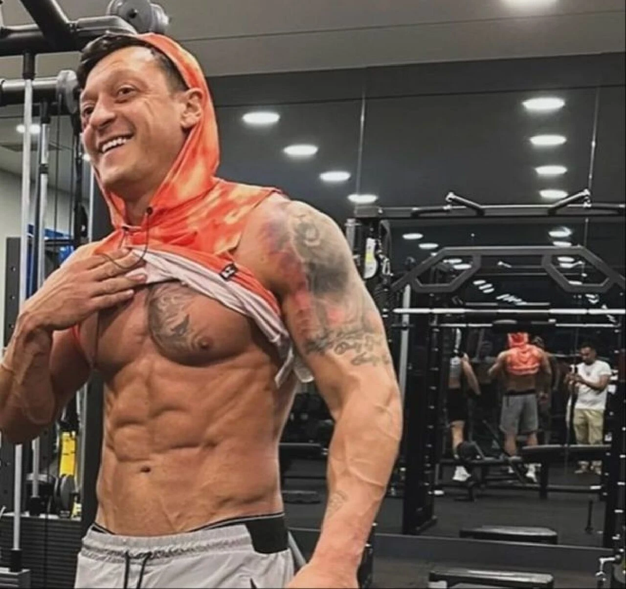 Bild yine provoke etti! Merih Demiral'ın ardından bu kez Mesut Özil hedefte - 1. Resim