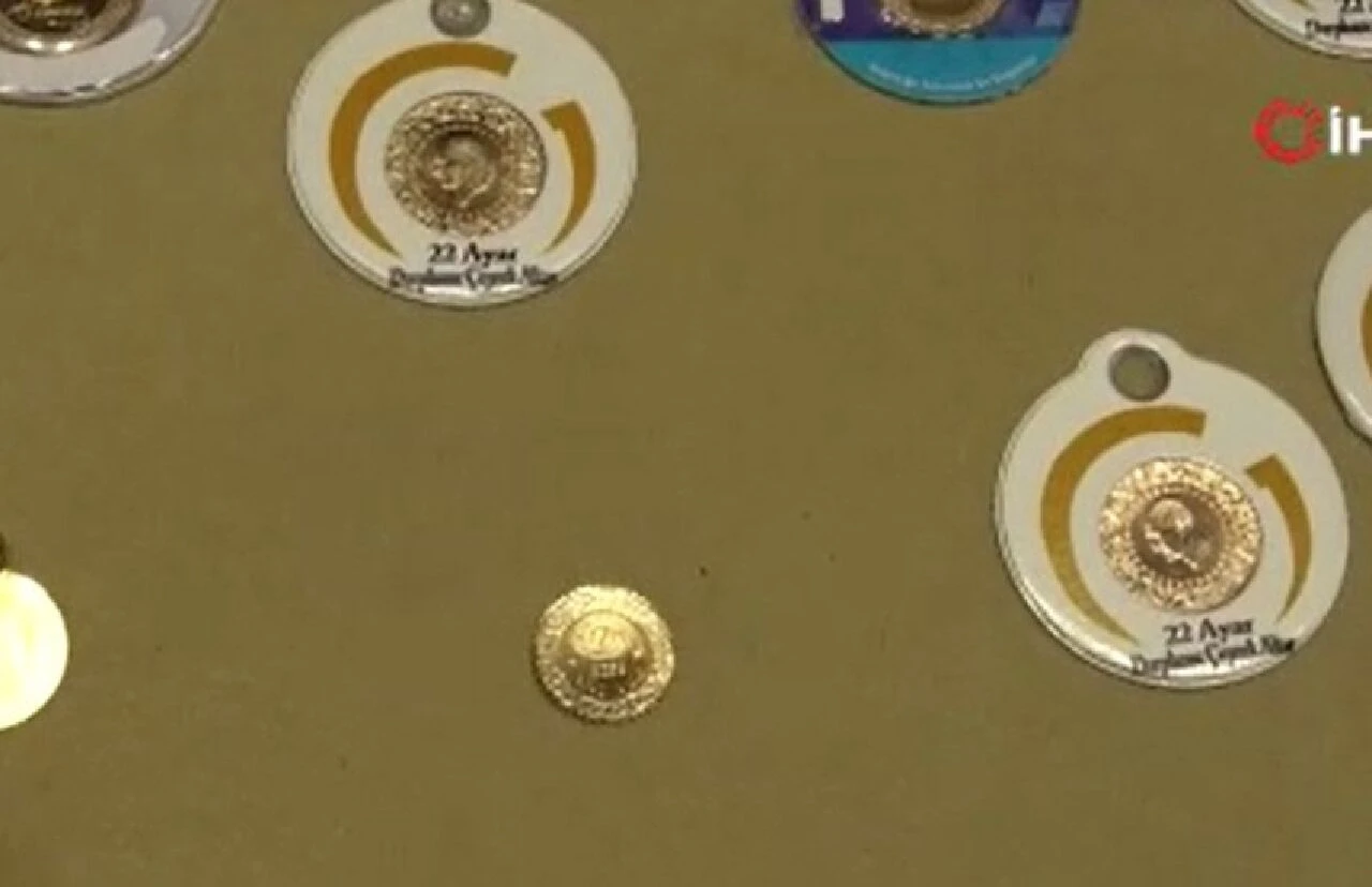 Çeyrekten, gramdan sonra yeni trend altın: Tırnak bile daha büyük, fiyatı 600 TL - 1. Resim