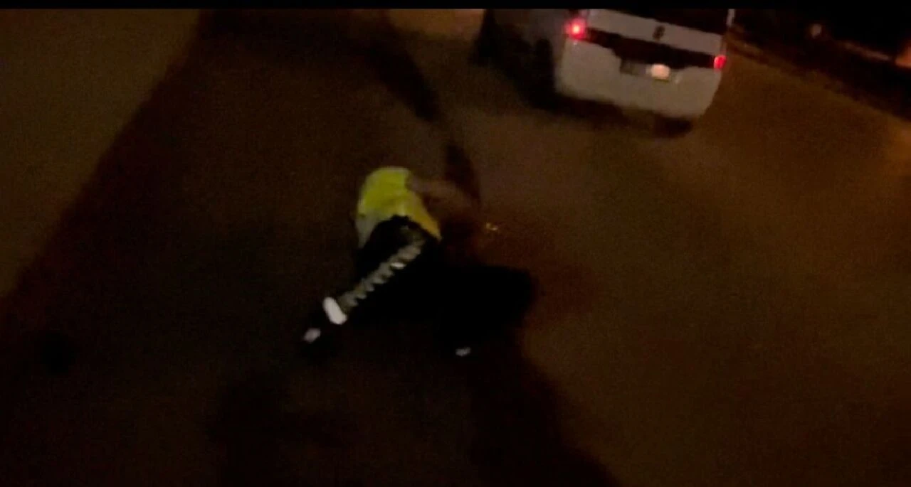 'Dur' ihtarına uymadı! Polisi ezdi geçti.. O korku dolu anlar kamerada