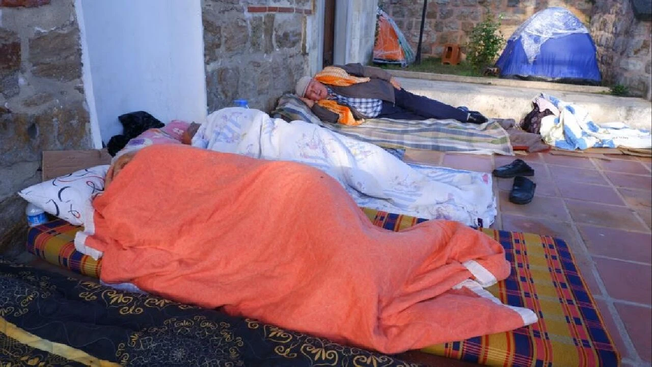 Edirne'ye Kırkpınar akını! Otellerde yer kalmayınca çadırlarda sabahladılar