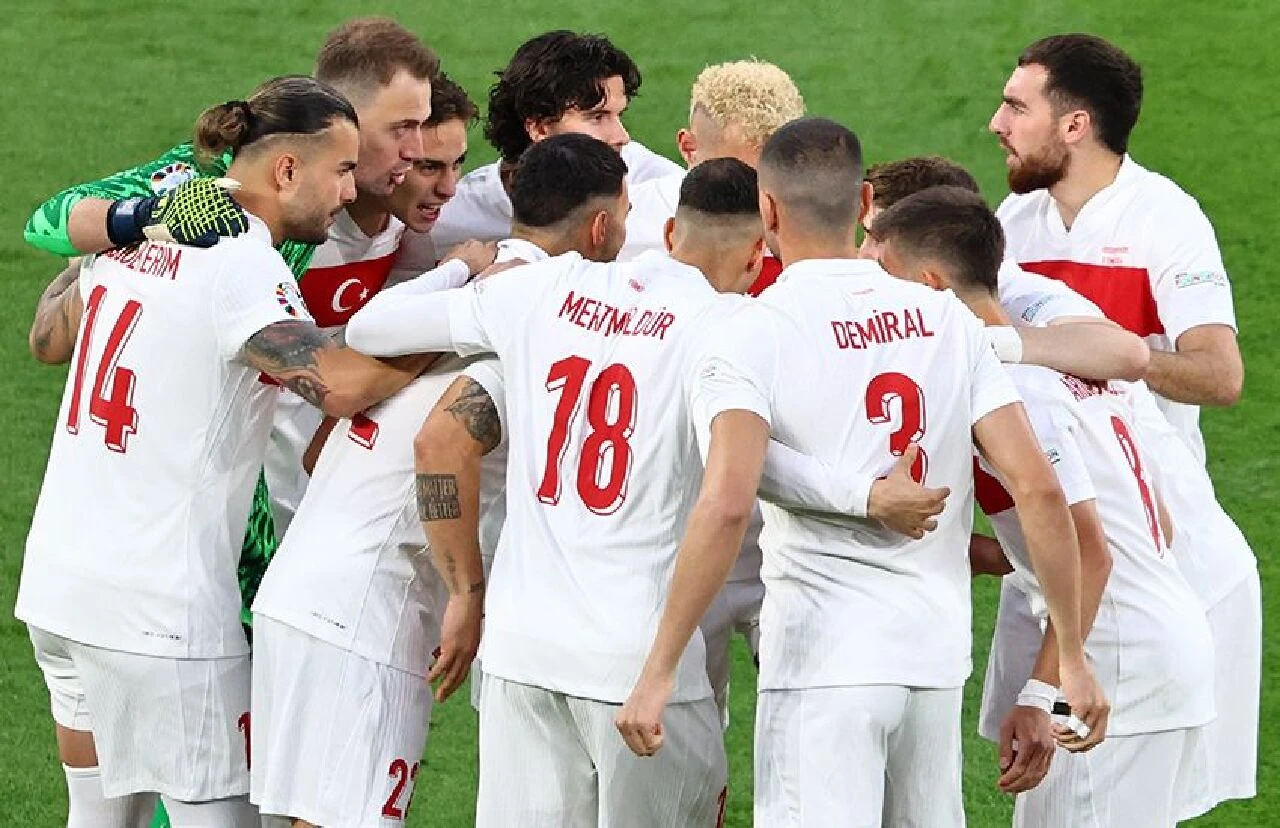 EURO 2024'te Türkiye, Hollanda'ya karşı! Yarı final yolunda ilk 11'imiz netleşiyor... - 4. Resim