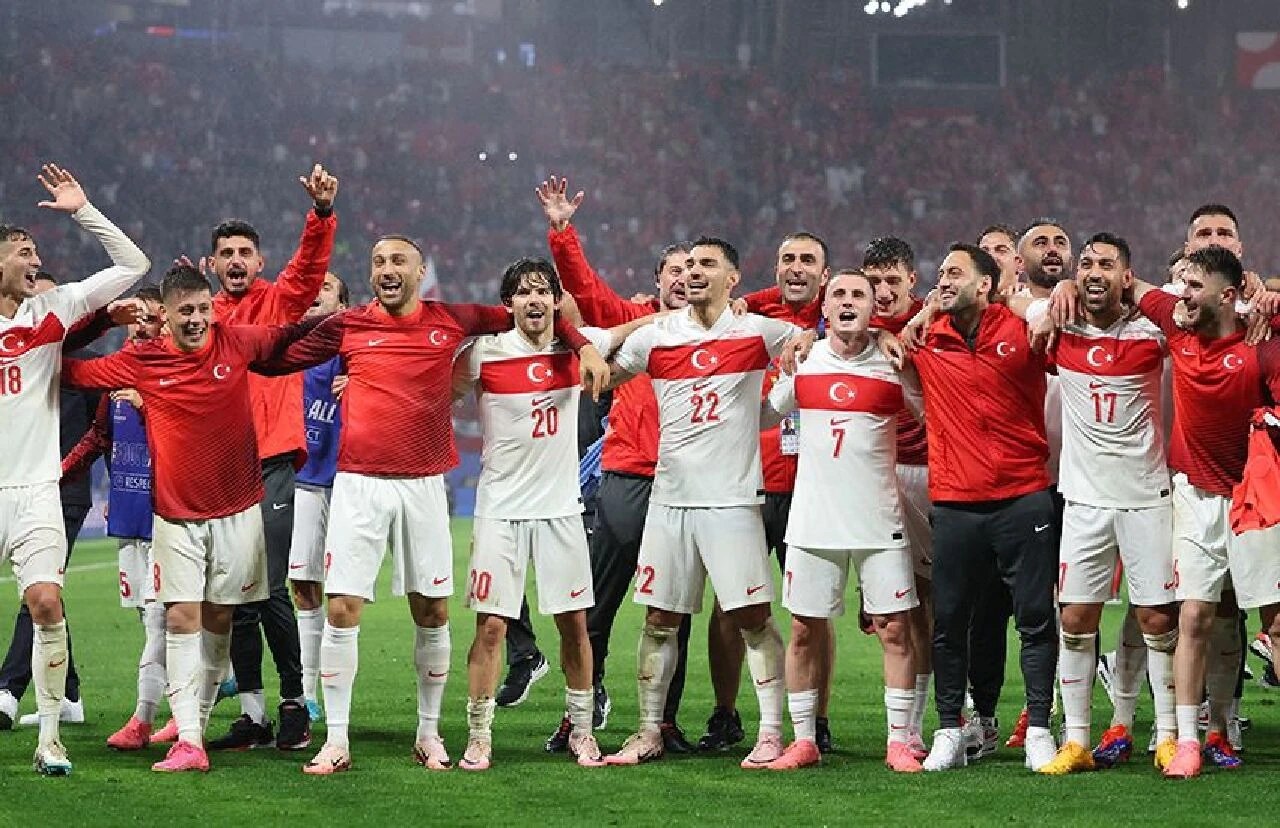 EURO 2024'te Türkiye, Hollanda'ya karşı! Yarı final yolunda ilk 11'imiz netleşiyor... - 3. Resim