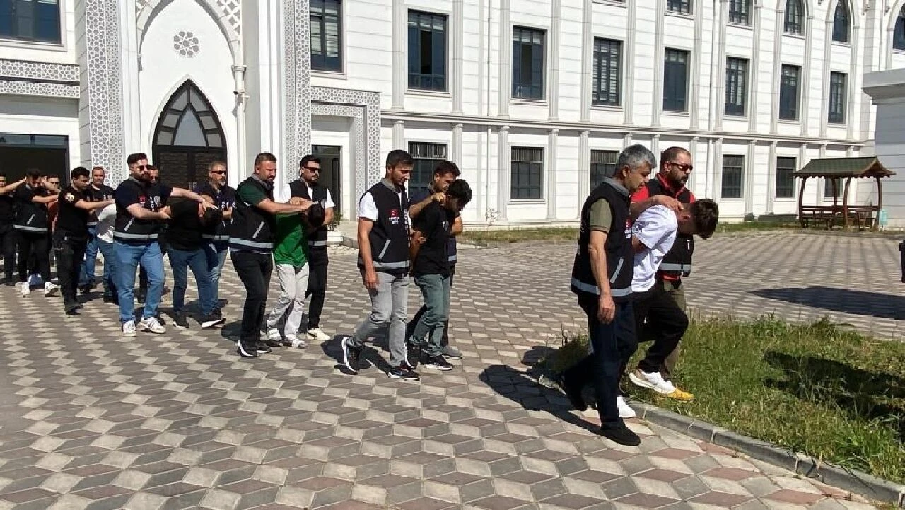 Mahir öğretmeni katleden tetikçinin ifadesi ortaya çıktı: Yunanistan'a götürüp para, ev ve araba vereceklerdi - 1. Resim