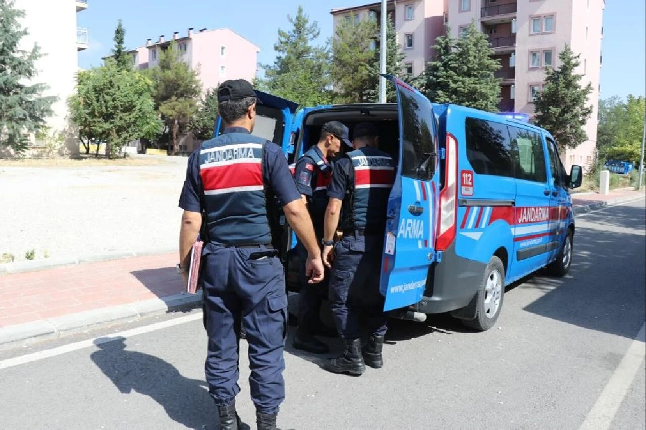 25 şehirde aranan binbir suratın sözleri 'pes' dedirtti! Hak ettikleri için dolandırıyorum - 2. Resim