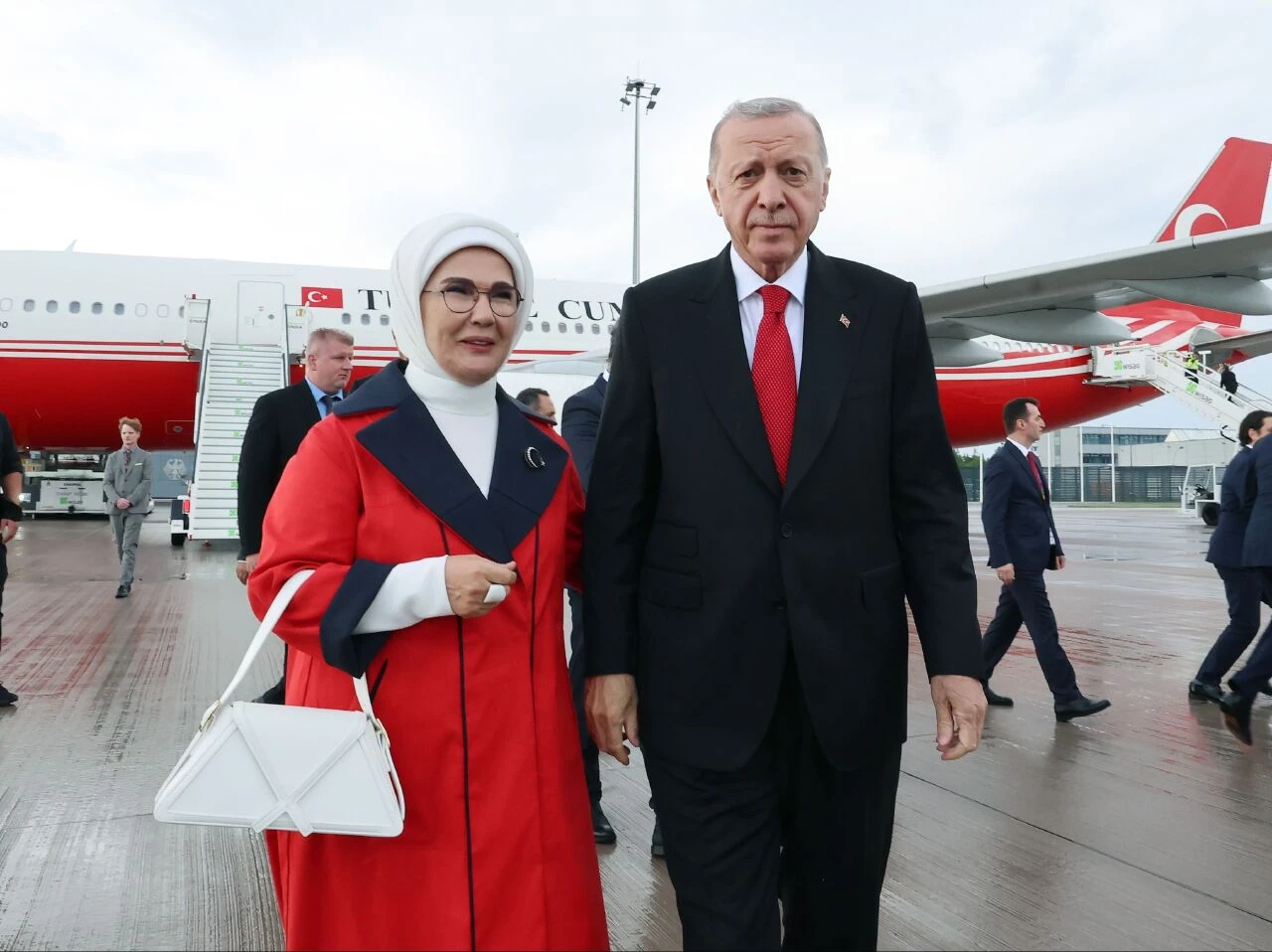 A Milli Takım'a tam destek! Berlin'de yer gök kırmızı: Cumhurbaşkanı Erdoğan Almanya'ya geldi - 5. Resim