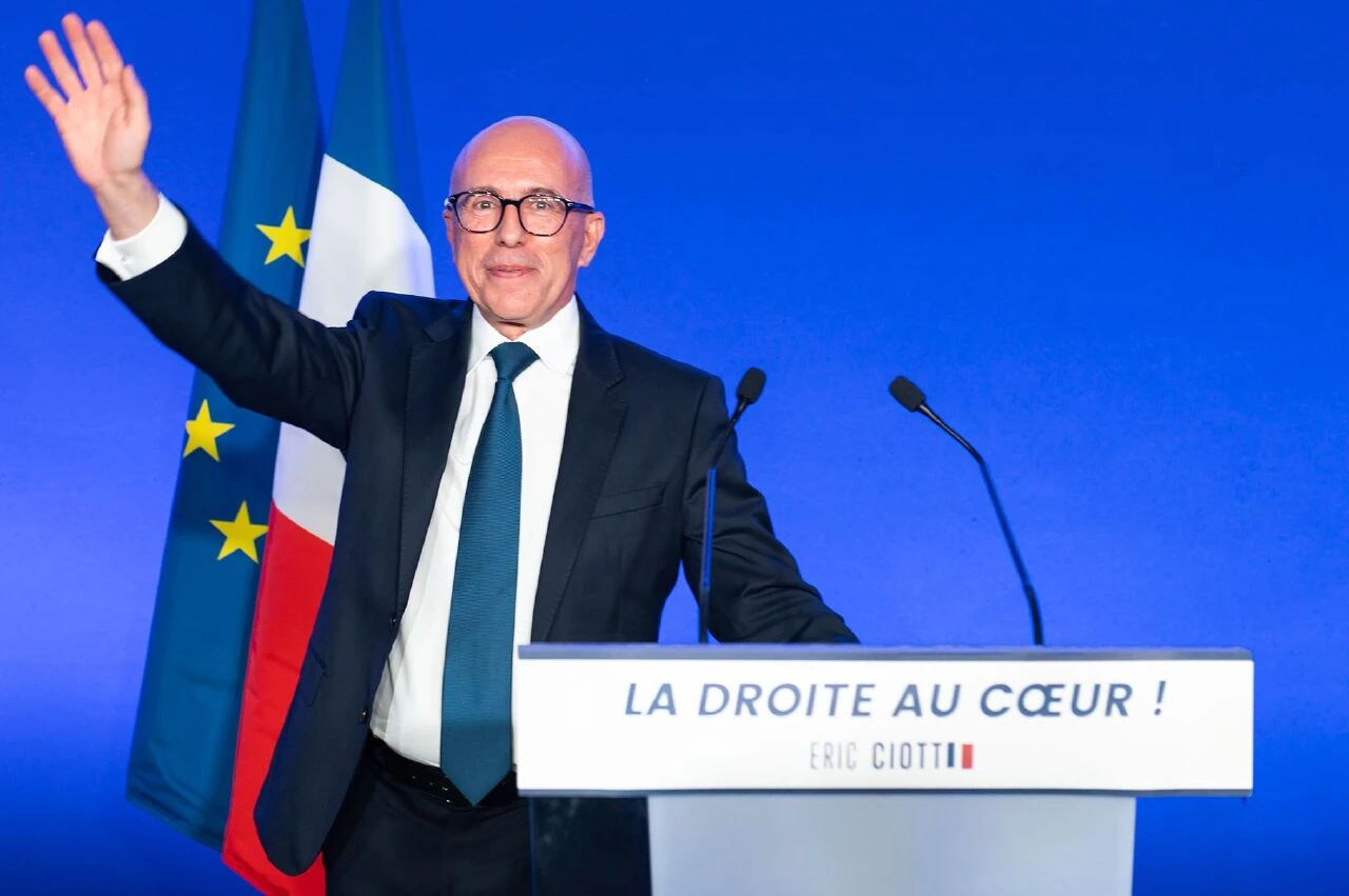 Dünyada ezberlenmiş siyasi düzen değişti! İngiltere, İran, Fransa ve ABD'deki 2024 yılı seçimlerinde devrim oldu