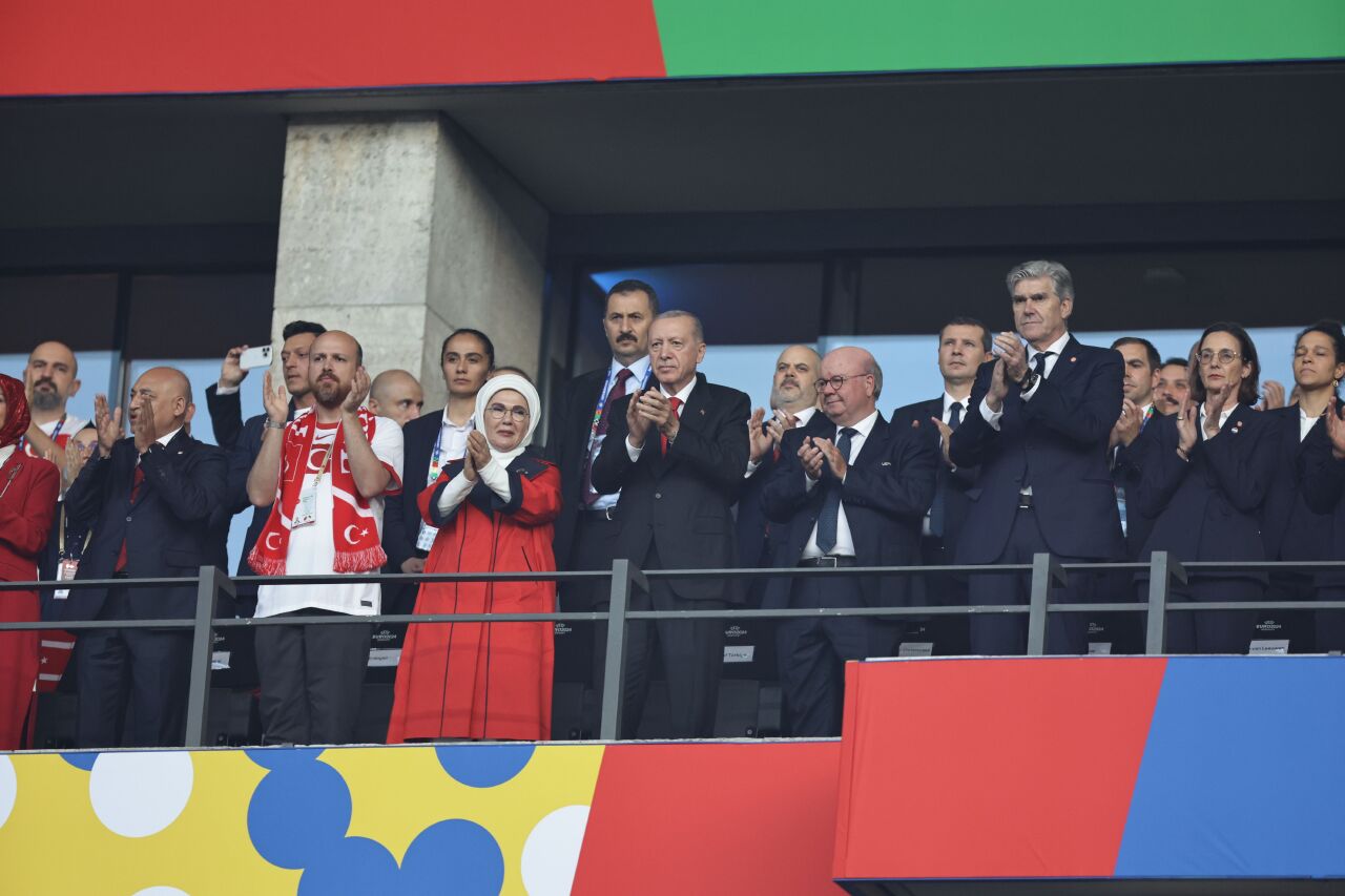 Hollanda, Türkiye'yi 2-1'lik skorla yenerek yarı finale yürüdü! Türkiye EURO 2024'e veda etti - 2. Resim