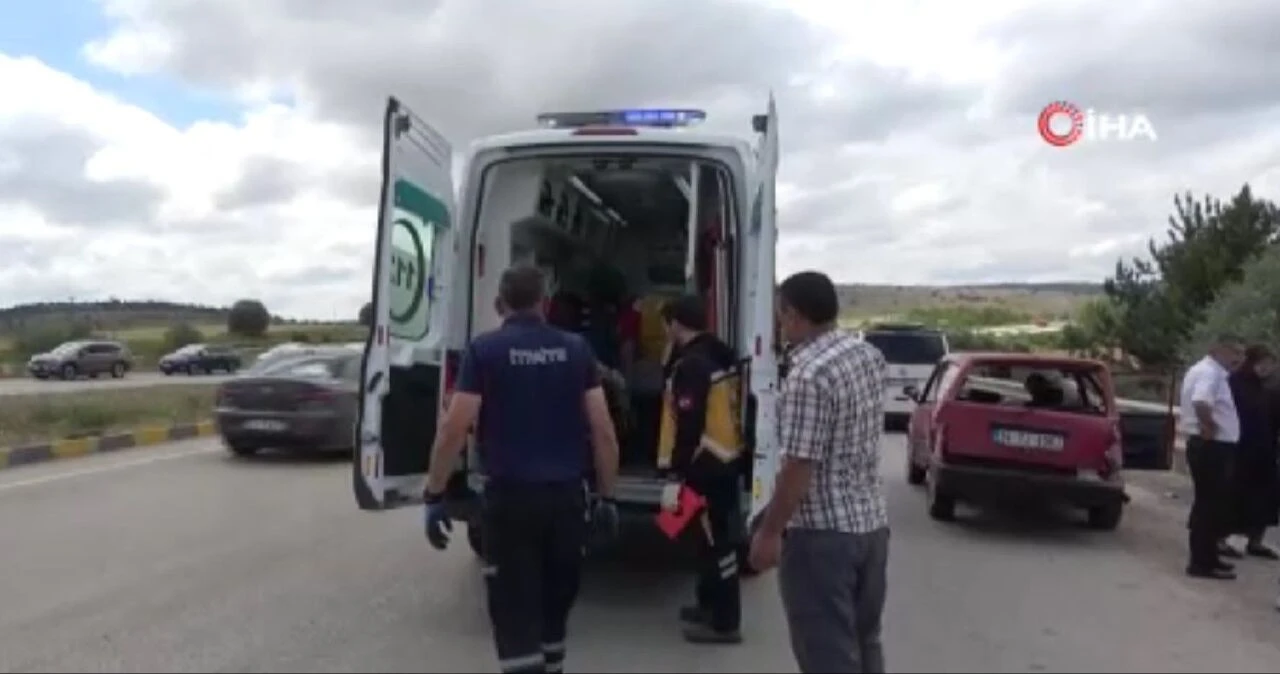 Kastamonu'da zincirleme kaza: 1'i ağır, 2'si çocuk çok sayıda yaralı var