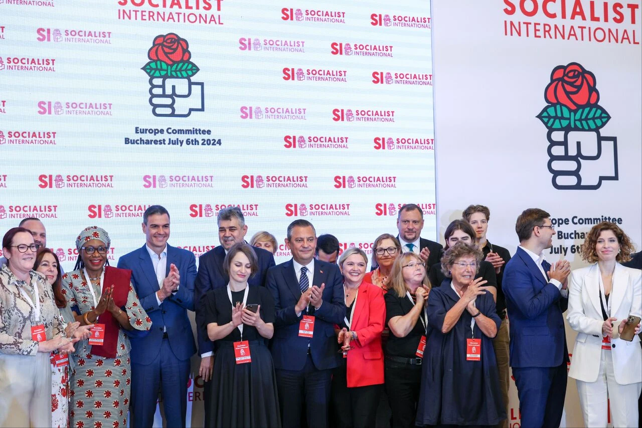 Sosyalist Enternasyonal toplantısına Özgür Özel katıldı: Deklarasyonda CHP'ye destek - 1. Resim