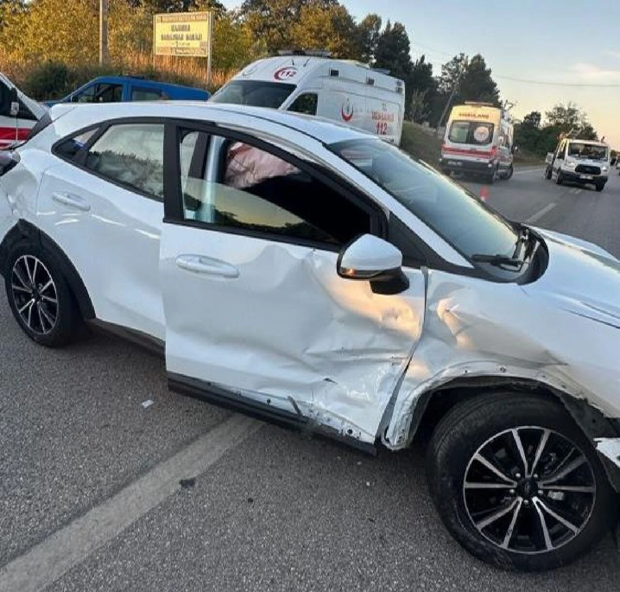 Ünlü Youtuber Enes Batur trafik kazasına karıştı! Arkadaşı da yanındaydı - 1. Resim