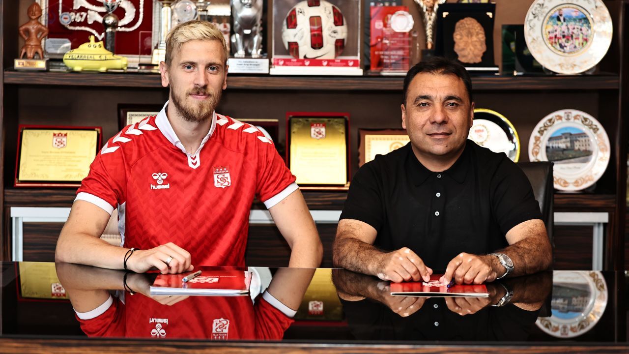 Uros Radakovic, Sivasspor&#039;a transfer oldu!