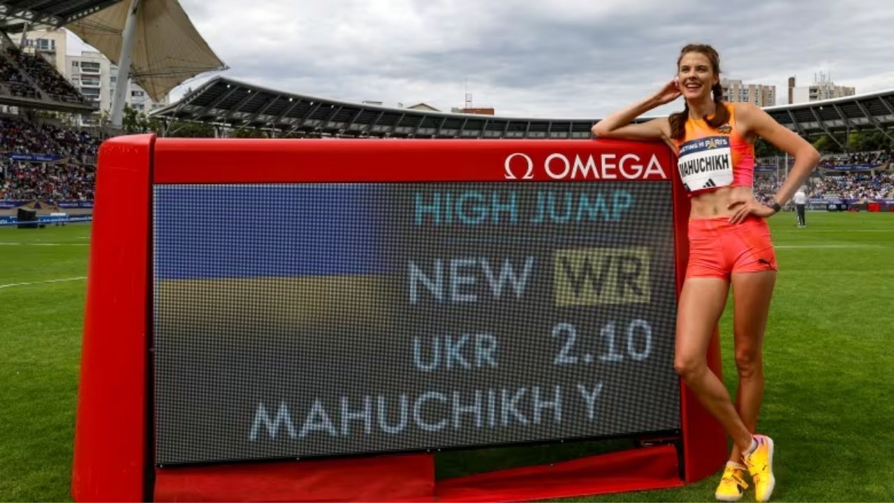 37 yıllık kadınlar yüksek atlama dünya rekorunu Yaroslava Mahuchikh kırdı - Spor