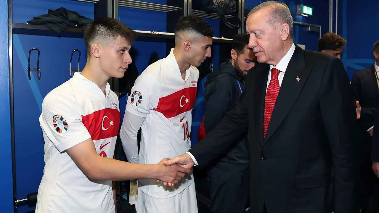 Cumhurbaşkanı Erdoğan millileri tebrik etti: Gelecekte bu işi götüreceğiz