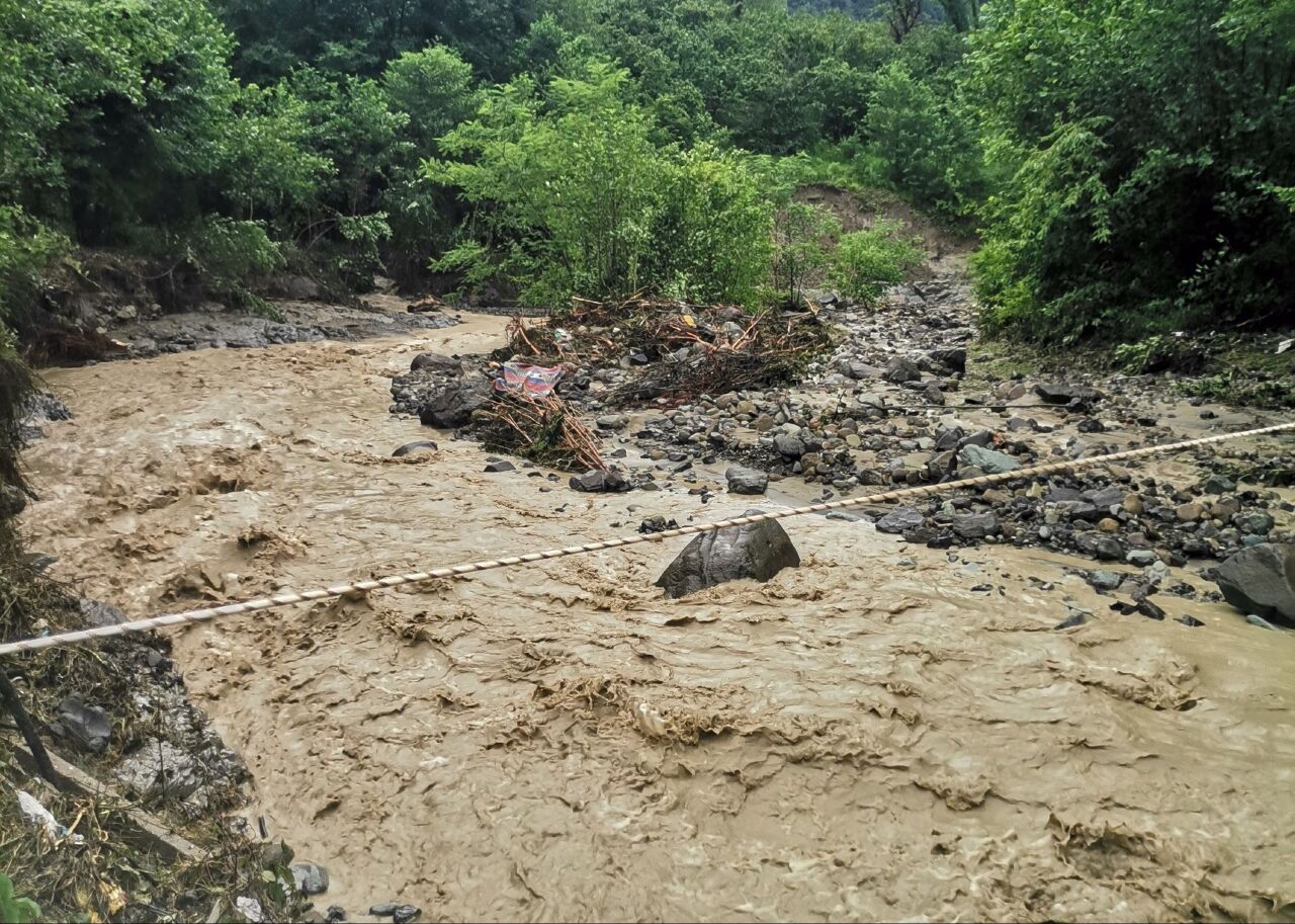 Ordu'da yaşlı kadının ayağı kaydı sele kapıldı, acı haber geldi - 1. Resim