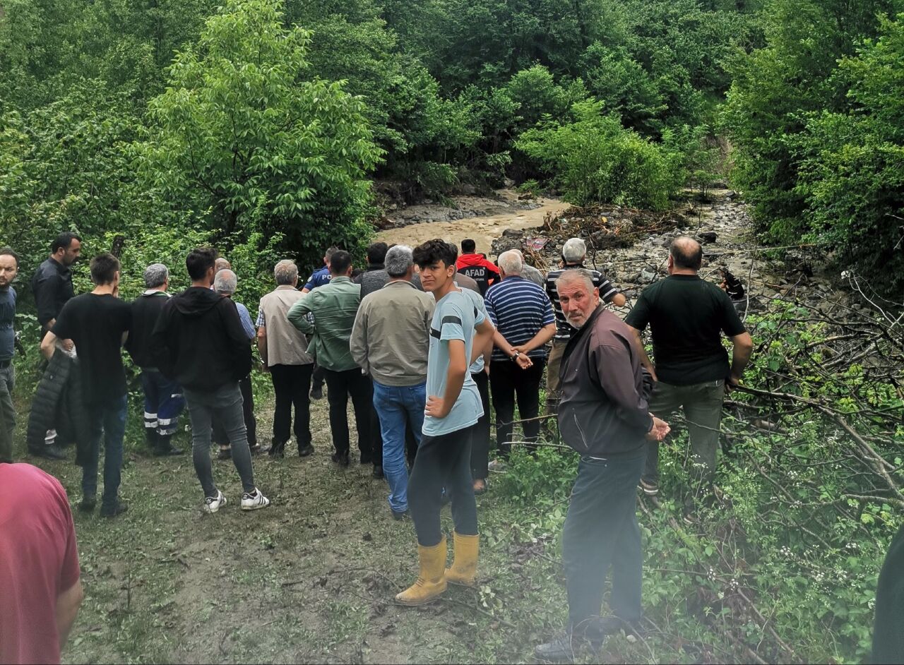 Ordu'da yaşlı kadının ayağı kaydı sele kapıldı, acı haber geldi - 2. Resim