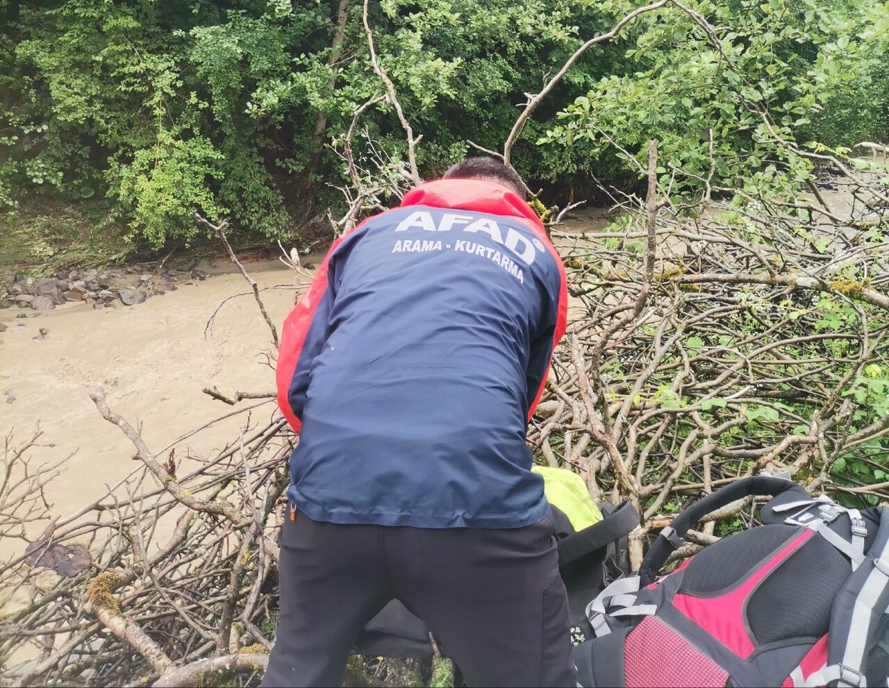 Ordu'da yaşlı kadının ayağı kaydı sele kapıldı, acı haber geldi - 3. Resim