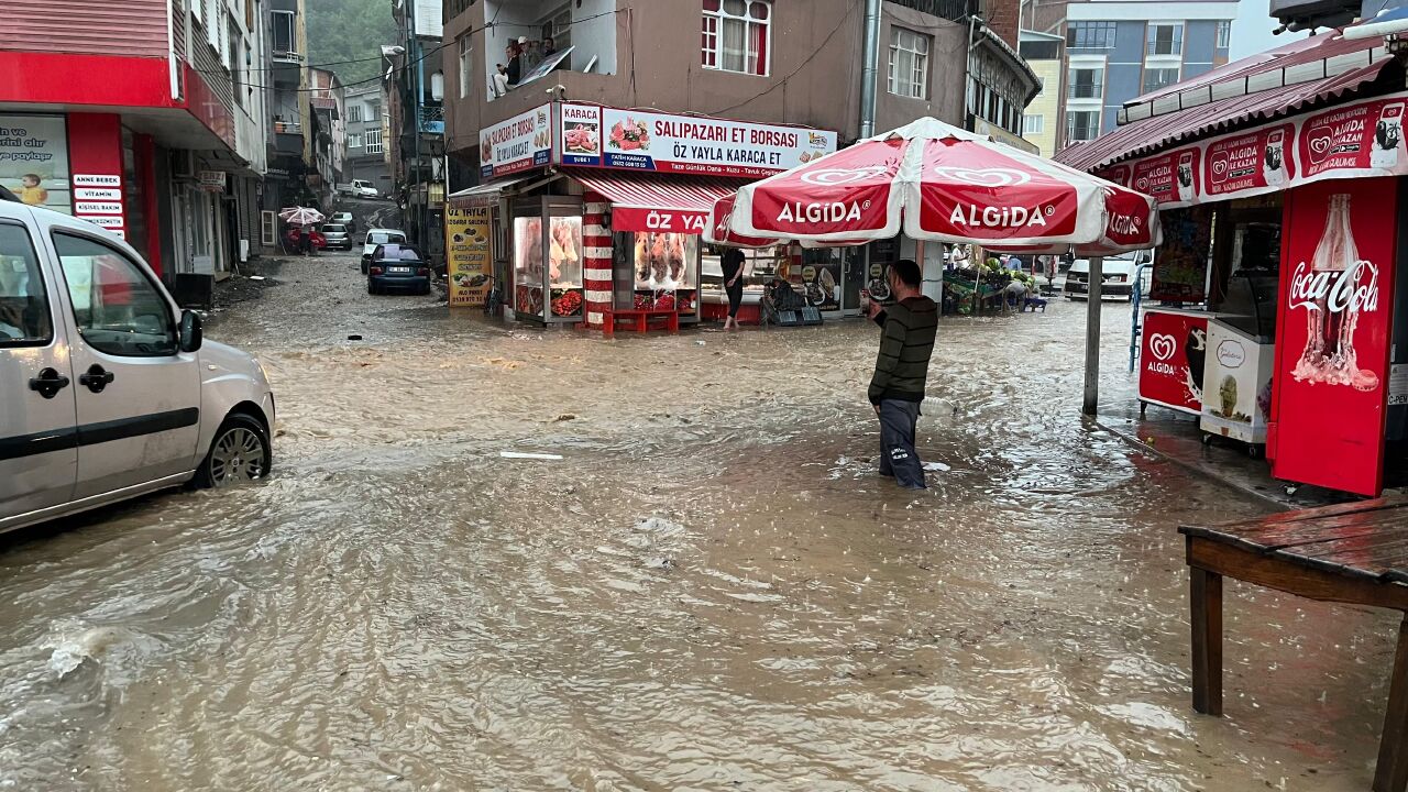 AFAD ve Meteoroloji'den uyarı geldi! Hava durumuna dikkat: Yağmur, sel ve kavurucu sıcaklar bir arada! - 3. Resim