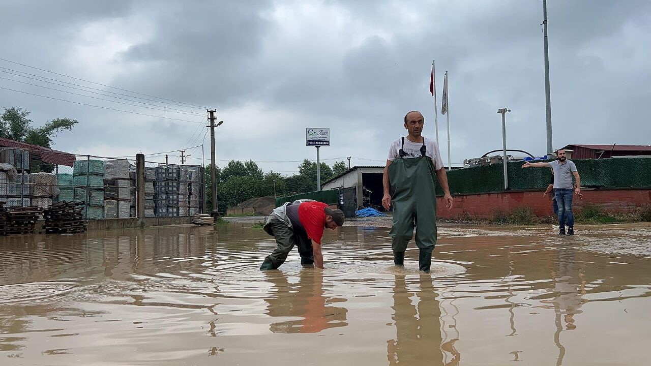 AFAD ve Meteoroloji'den uyarı geldi! Hava durumuna dikkat: Yağmur, sel ve kavurucu sıcaklar bir arada! - 2. Resim