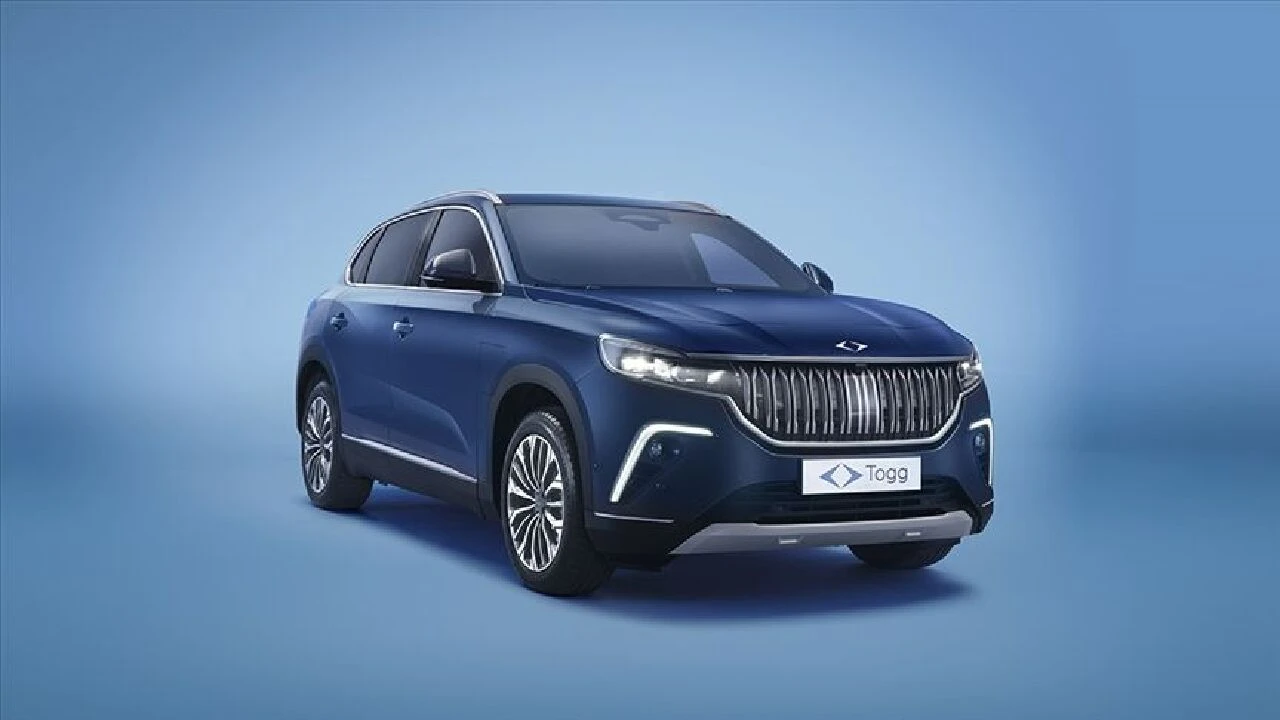 TOGG T10X Temmuz 2024 fiyat listesine göre standart menzilli versiyonu 1.432.600 TL'den satılacak