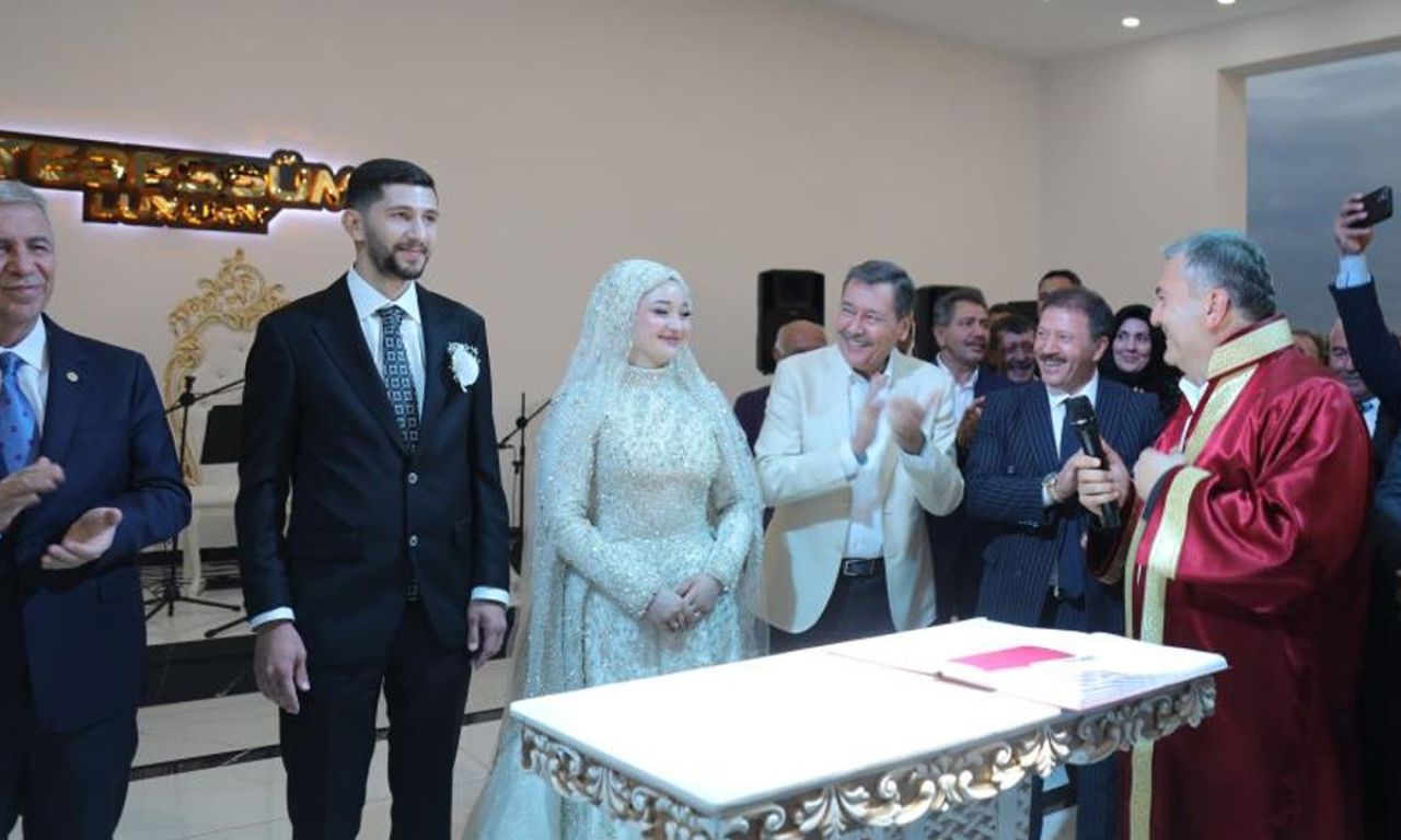 Mansur Yavaş ile Melih Gökçek aynı karede! Nikah şahidi oldular - 1. Resim