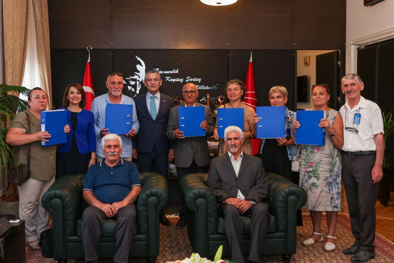 TBMM'de hareketli saatler: Emekliler için harekete geçtiler - 1. Resim