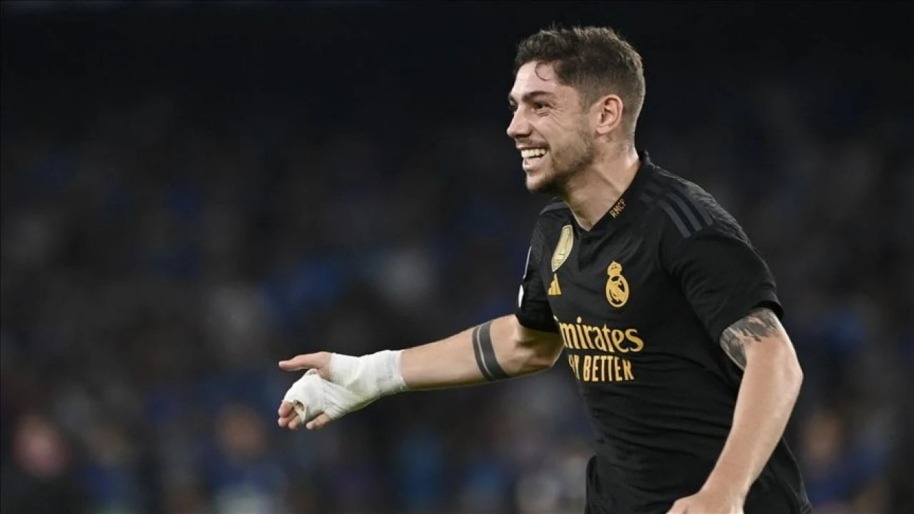 Arda Güler Real Madrid'de yeni sezonda 15 numaralı formayı giyecek