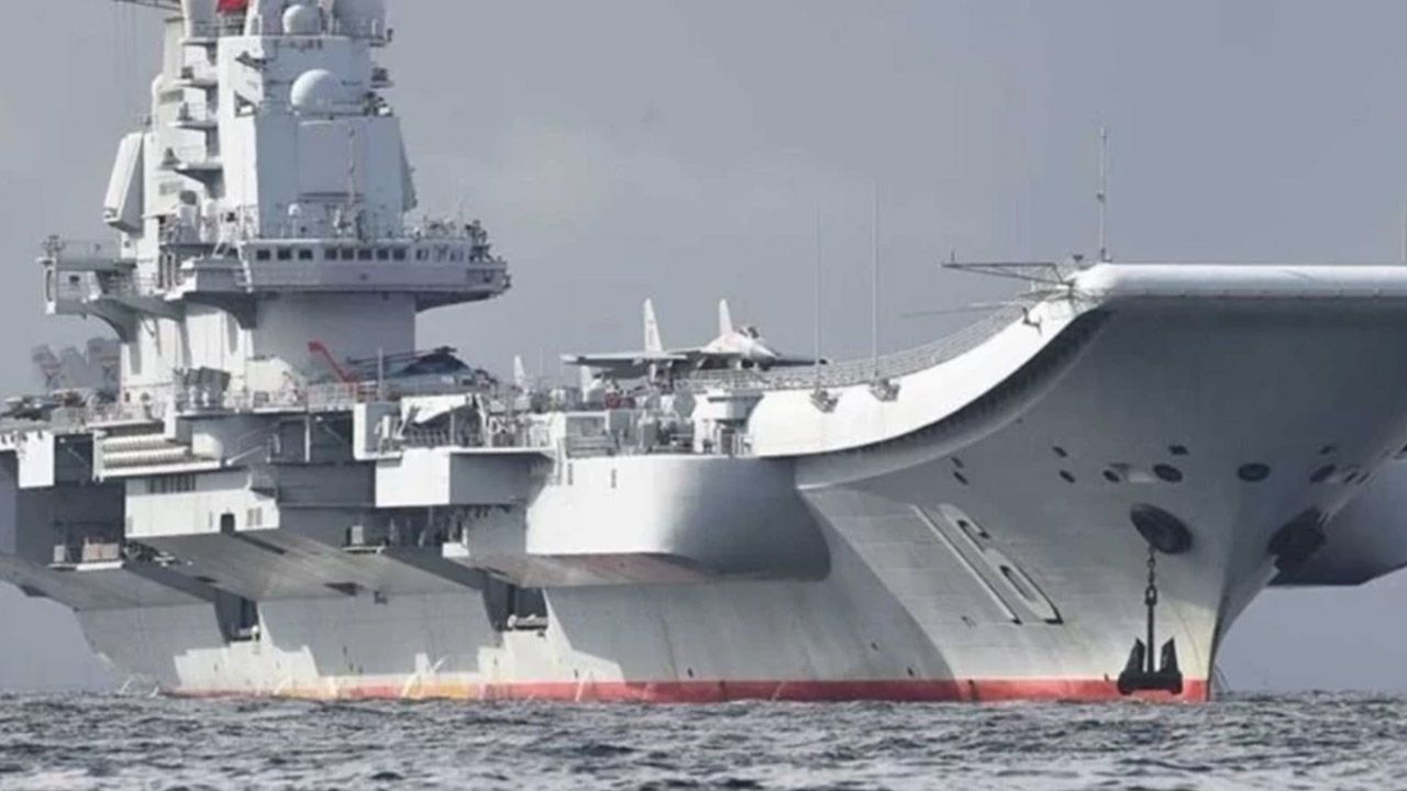 Çin&#039;e ait uçak gemileri Filipinler&#039;in tansiyonunu yükseltti