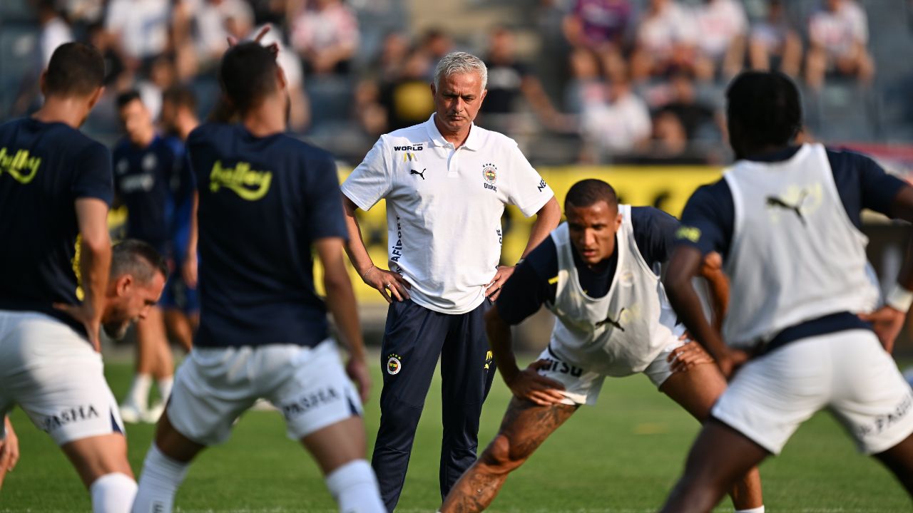 Jose Mourinho&#039;lu Fenerbahçe, hazırlık maçında Hajduk Split&#039;e kaybetti!