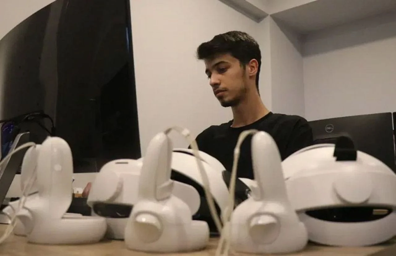 Uzaktan çalışanları ilgilendiriyor! Metaverse işverenlere yaradı: Ekranlar rahat görülecek - 1. Resim