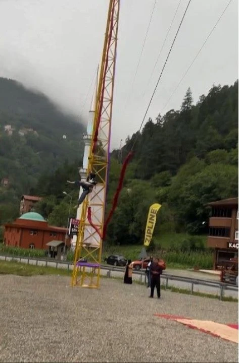 Uzungöl'de faciadan dönüldü! Eğlence için bindi, canından oluyordu