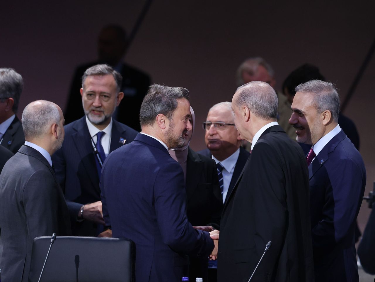 Cumhurbaşkanı Erdoğan'ın NATO'da yakın temasları sürüyor: Zelenskiy ile görüşmede savaş ele alındı - 2. Resim